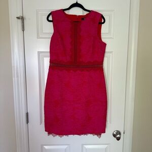 Badgley Mischka Fuschia and Red Lace Sheath Mini Dress Sleeveless Crew Neck